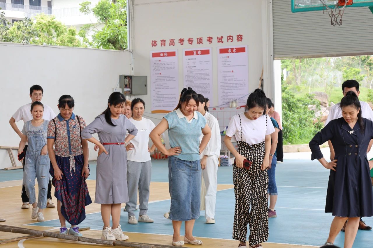 我校举行“五一”国际劳动节教职工游园活动 丨 球友会网页版