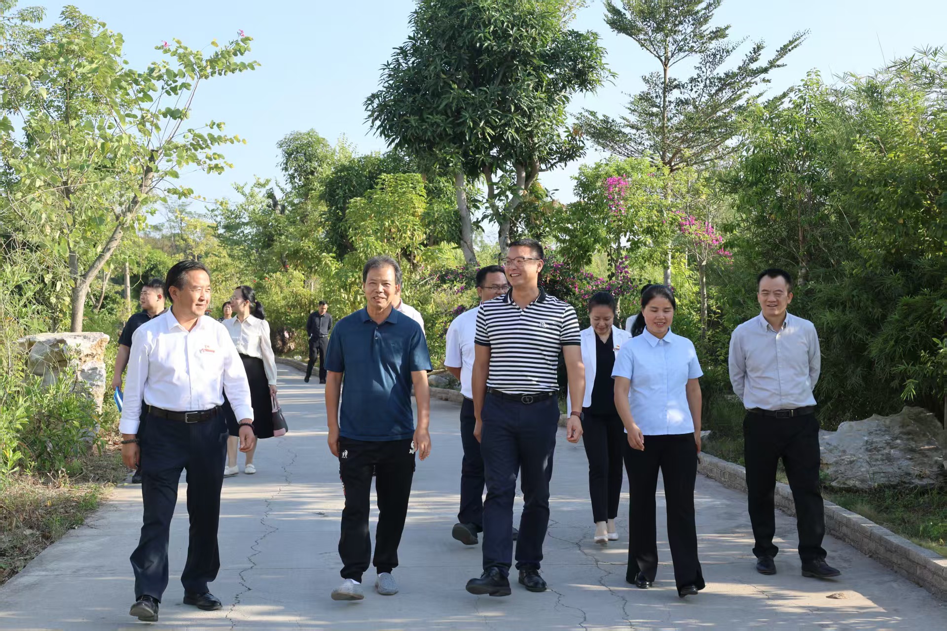 【红领浔州 铸魂育人】访企拓岗促就业，合作共赢谱新篇——玉林师范球友会网页版莅临我校考察调研
